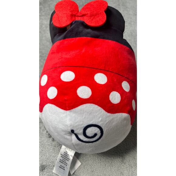 Disney plush Tsum‎ Tsum 7" Minnie Mouse polka dot with Tags 
Tag is bent - Picture 2 of 6